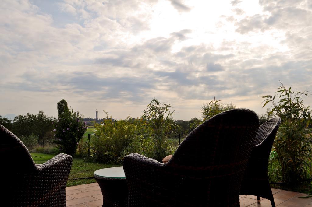 Monte Maino Bed & Breakfast Desenzano del Garda Bilik gambar