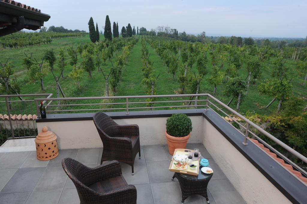 Monte Maino Bed & Breakfast Desenzano del Garda Luaran gambar