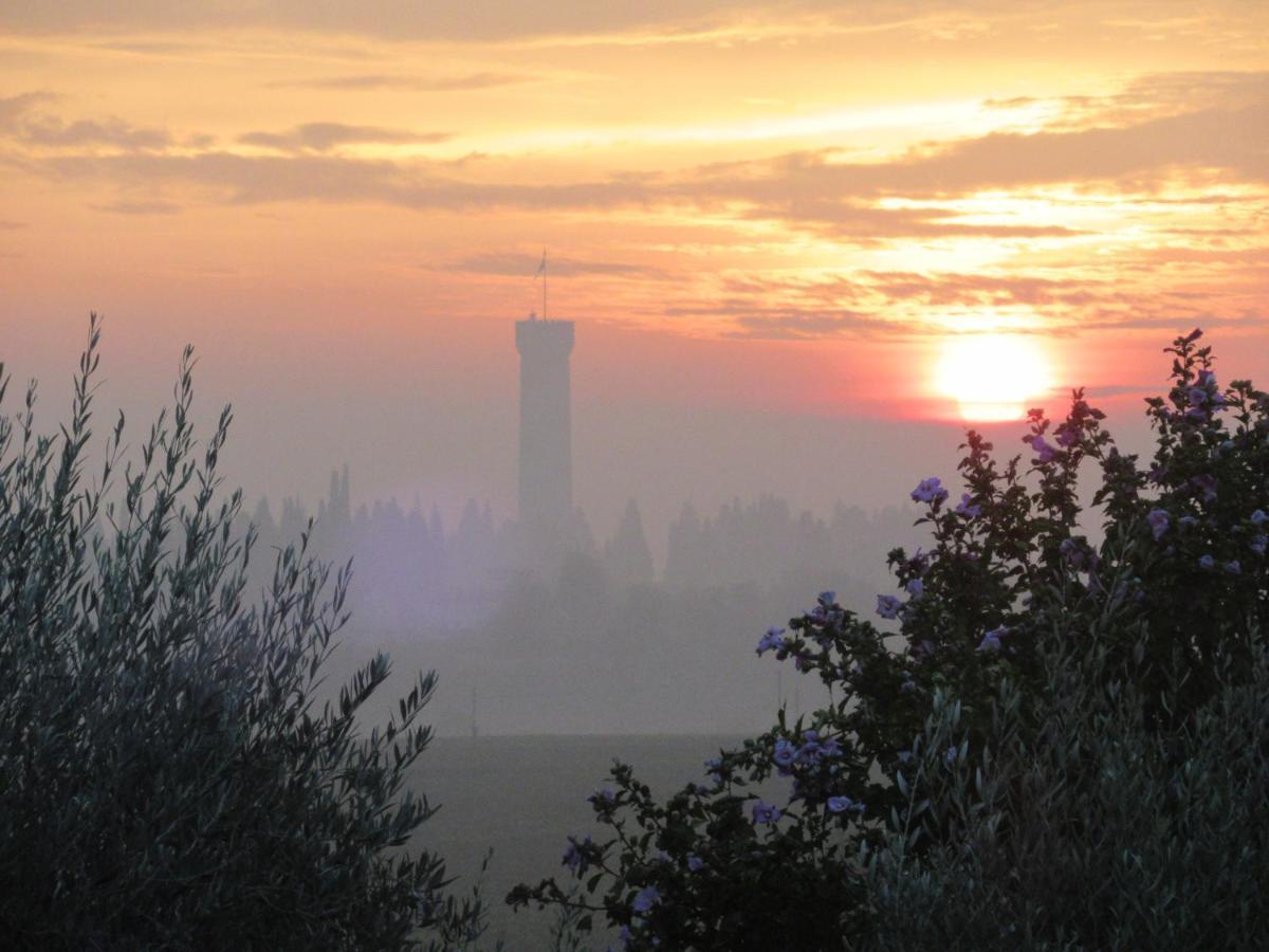 Monte Maino Bed & Breakfast Desenzano del Garda Luaran gambar